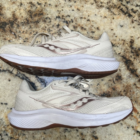 Saucony cohesion 17 women’s running shoe size 7.5. GUC. - Picture 4 of 7
